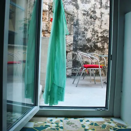 Aman Apartman Apartment Komiza