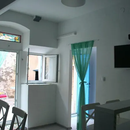 Aman Apartman Komiža